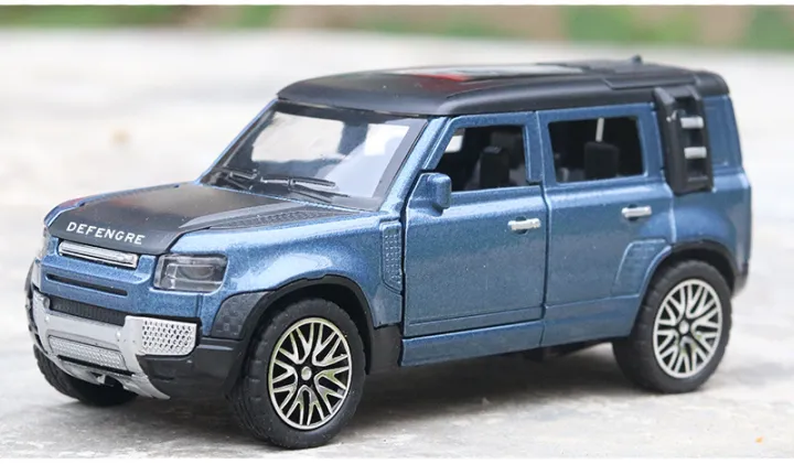 Land%20Rover%20Defender%201:36%20Car%20in%20two%20colors%20-%20Image%205