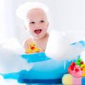 Pack of 10 Luminous Floating Rubber Ducks – Flashing Color Changing Bath Toys for Kids – Waterproof Light-Up Ducklings for Baby Bath Time, Swimming Pool & Summer Water Fun. 