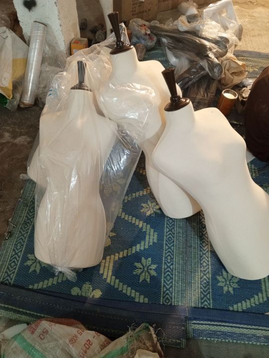 Half%20Body%20Women%20mannequins%20For%20Sale%20-%20Image%202