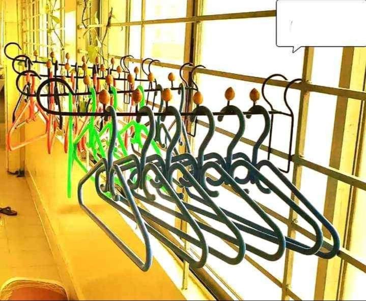 Grill%20Cloth%20hanger%20%20Balcony%20shart%20metal%20Coat%20Rack%20-%20Image%202