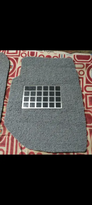 Toyota%20Grande%20Grass%20Floor%20Mats%20Premium%20Quality%20Imported%203%20Pcs%20Set%20Waterproof%20and%20Washable%20-%20Image%202