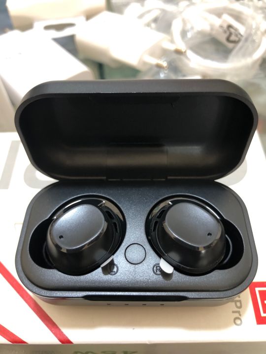 Original%20HolyHigh%20Earbuds%20-%20Image%204