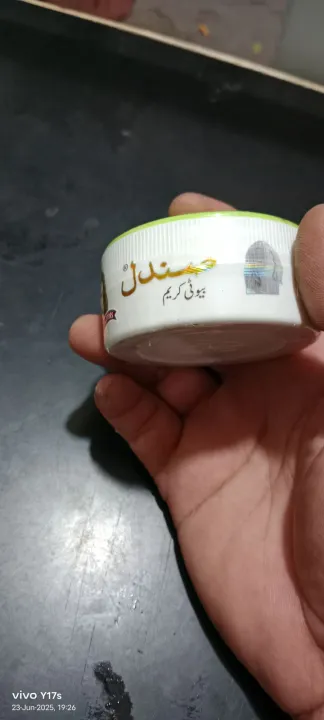 Sandal%20Beauty%20Cream%20-%20Image%206