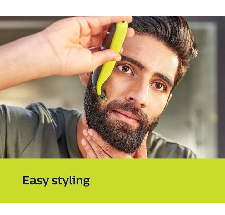 PHILIPS%20QP2724/10%20OneBlade%20Hybrid%20Razor%20Cordless%20One%20Blade%20Hybrid%20Trimmer%20and%20Shaver%20with%203%20Trimming%20Combs,%20Lime%20Green%20-%20Image%204