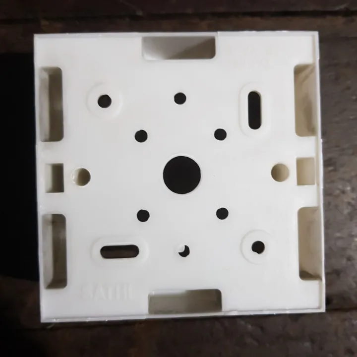 Powersocket%20Multi%2016A%20With%20Back%20Box%20And%20Indicator%203%C3%973%20Power%20Socket%20Multiplug%20-%20Image%205