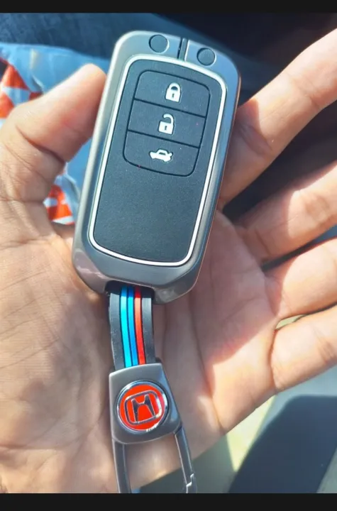 Honda%20City%202021%20Onwards%20Metal%20Key/Remote%20Cover%20with%20Key%20Chain%20Premium%20Quality%20Imported%20-%20Image%202