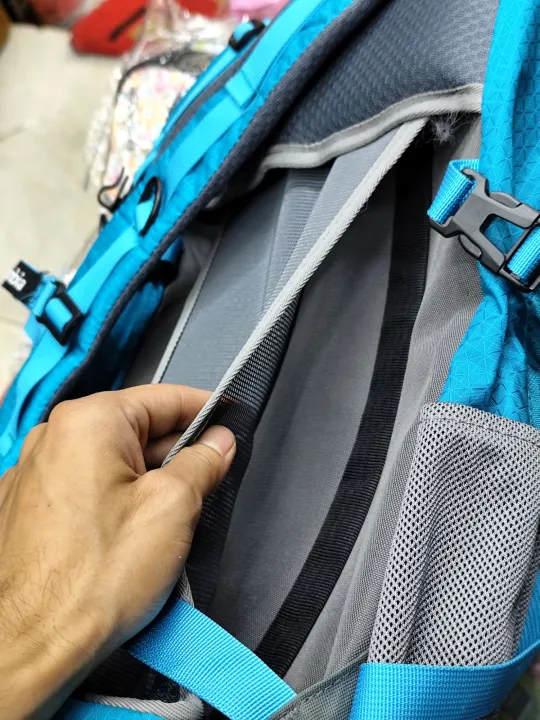 40%20litter%20Mountain%20bag%20for%20hiking%20&%20camping%20-%20Image%206