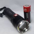 metalic body telescopic zoom flashlight torch 8800mah with battery indicator. 