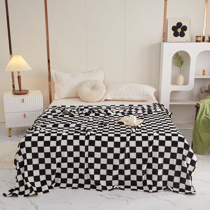 New%20Ins%20Checkerboard%20Blanket%20Classic%20Plaid%20Sofa%20Blanket%20Spring%20and%20Summer%20Air%20Conditioning%20Blanket%20Office%20Nap%20Shawl%20Cushion%20-%20Image%202