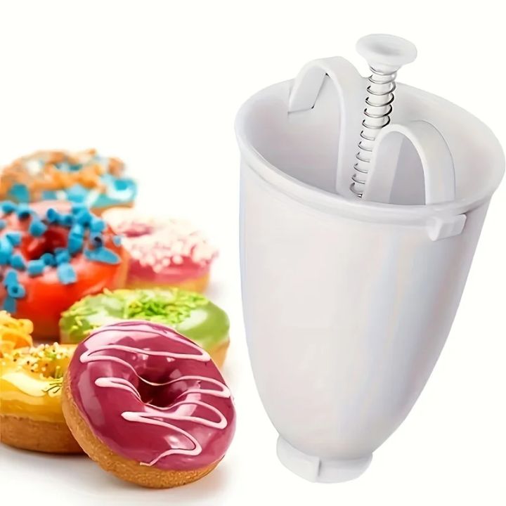 Hot%20Sale%20Donut%20Maker%20Donut%20Mould%20Easy%20Fast%20Manual%20Waffle%20Dispenser%20Doughnut%20Machine%20Arabic%20Waffle%20Plastic%20Lightweight%20Deep%20Fry%20-%20Image%206
