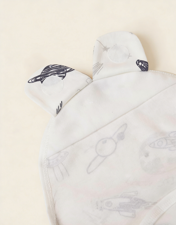 Cartoon%20Graphic%20Baby%20Swaddling%20Blanket%20-%20Image%205
