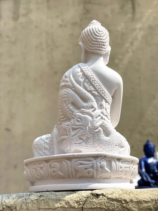 5.5%20inches%20Buddha%20Statue%20White,%20Shakyamuni%20Buddha%20Statue%20for%20Home%20Office%20Decoration%20Religious%20Gift%20Items%20-%20Image%203