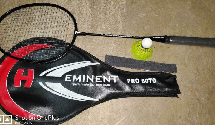Eminent%20Badminton%20Racket-%20Eminent%20pro%206070%20(single)%20-%20Image%204