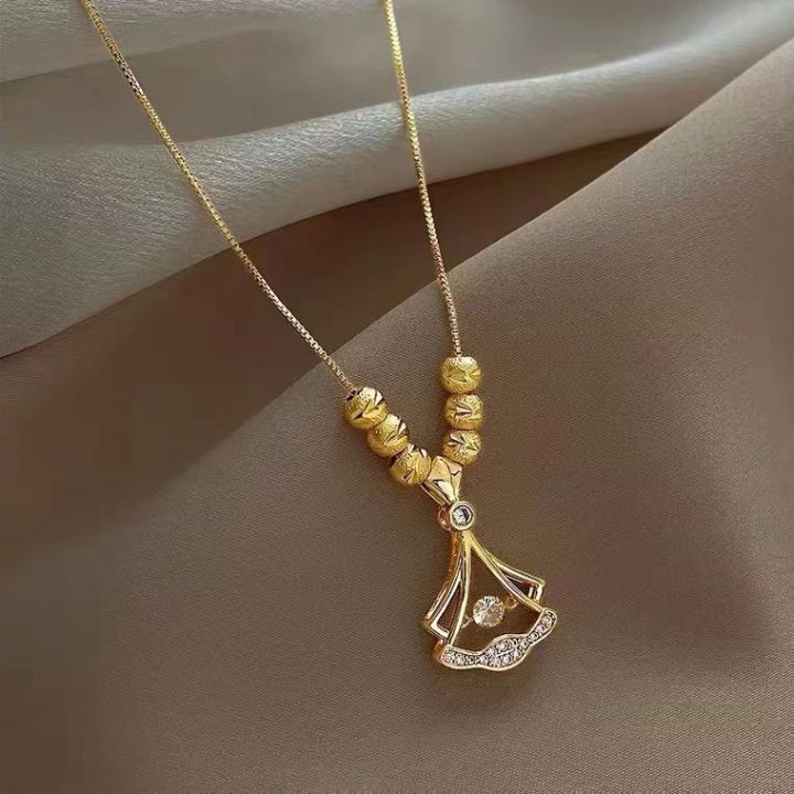 High Quality Ball & Ginkgo Leaf pendant Shape Comb Necklace for Women and Girls, Gold Plated Titanium Chain