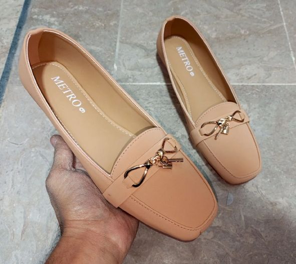 Metro%20Pointed-Toe%20Comfortable%20Loafers%20Classic%20Slip-On%20Moccasins%20with%20Metallic%20Buckle%20for%20Women%20-%20Image%203