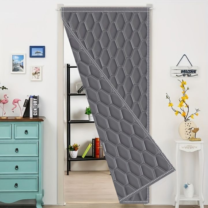 Winter%20Home%20Door%20Curtains%20Are%20Soundproof%20and%20Cold%20Resistant,%20Providing%20Privacy%20and%20Warmth%20Insulation%20for%20Families%20-%20Image%202