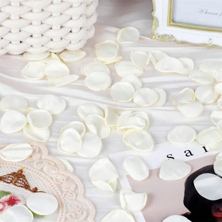 100/200/50pcs,White%20Artificial%20Flowers%20Silk%20Rose%20Petals%20For%20Weddings,%20Bridal%20Showers%20&%20Parties,Aisle%20Runners%20&%20Confetti%20,%20Propos%20-%20Image%205