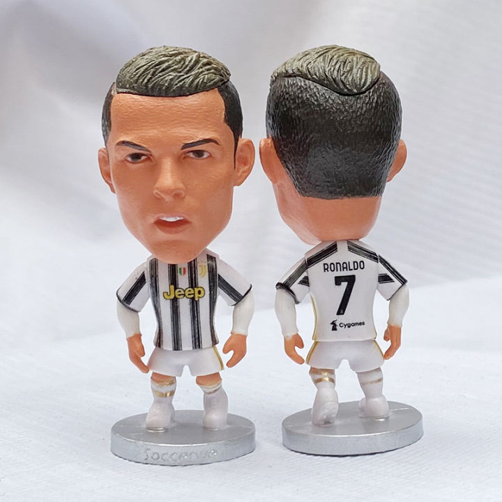Football%20players%20miniatures%20-%20Image%202