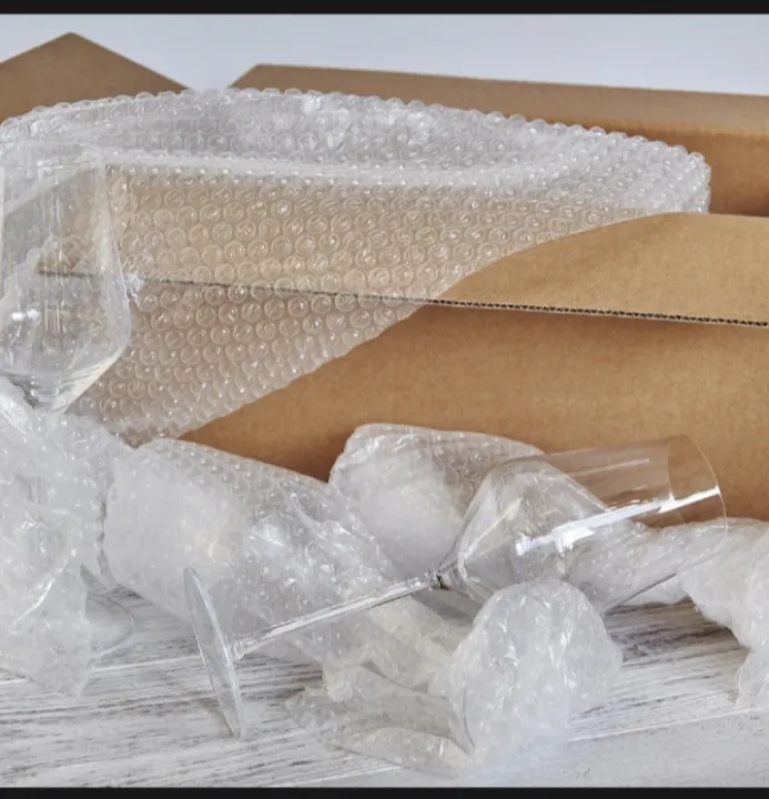 Bubble%20Wraps%20Packaging%20Materials%20Bubble%20Wrap%20Paper%20poly.%20Safe%20parcel%20package%20poly.%20-%20Image%204