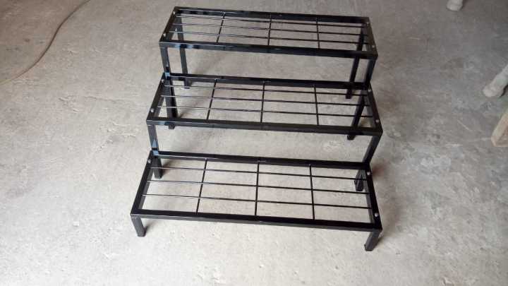 Matel%20stand%20for%20plants,%20set%20of%203,2,or%201%20-%20Image%204