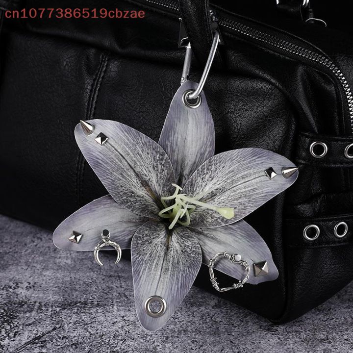 Elegant%20Lily%20Flower%20Keychain%20Hand-Punched%20Puncture%20Simulation%20Pendant%20Fashion%20Creative%20Bag%20Accessory%20Personalized%20Gift%20-%20Image%205