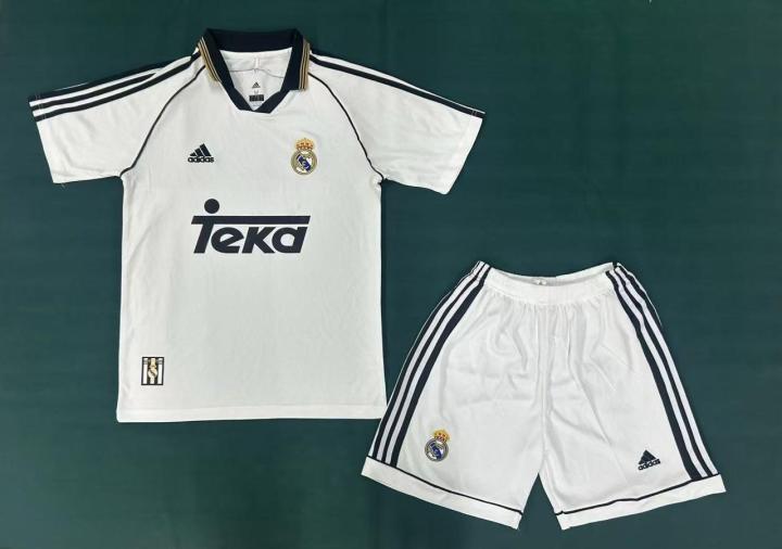 Fan%20Version%20Football%20Jersey%20Kit%20%E2%80%93%20Stylish%20&%20Comfortable%20jersey%20-%20Image%207