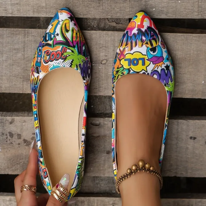 Women's%20Pointed%20Toe%20Graffiti%20Print%20Ballet%20Flats%20Lightweight%20Slip-On%20Non-Slip%20Fashion%20Casual%20Flat%20Shoes%20Large%20Size%20-%20Image%203
