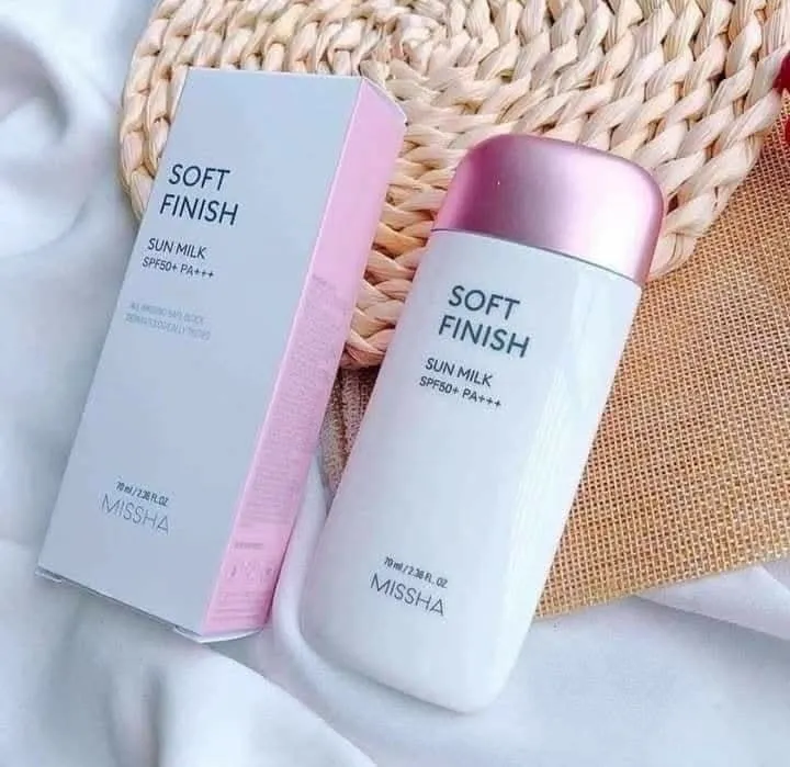 Missha%20All%20Around%20Safe%20Block%20Soft%20Finish%20Sun%20Milk%20SPF50+%20PA+++%20Missha%20Sun%20Milk%20Sunscreen%20-%20Image%205