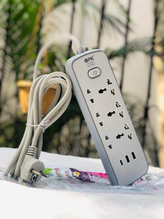 Heavy%20Duty%203m%20Copper%20Wire%20Extension%20Board%20with%209%20Sockets%20(3%20USB%20+%204%20Universal%20+%20ON%20&%20OFF%20button),%20Multifunctional%20Power%20Strip,%20white&blue%20-%20Image%207