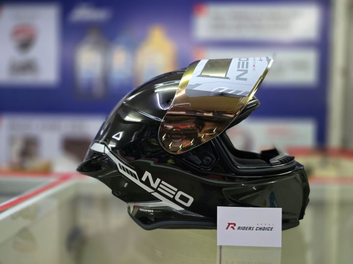 SPYDER%20NEO%20HELMET%20FULL%20FACE%20MOTORCYCLE%20HELMET%20%7C%20RIDERS%20CHOICE%20NEPAL%20-%20Image%202