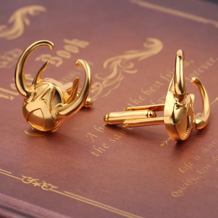 16%20Styles%20Men's%20Cufflinks%20Superhero%20Movie%20Design%20High-Quality%20Alloy%20Material%20Black%20Cufflinks%20-%20Image%204
