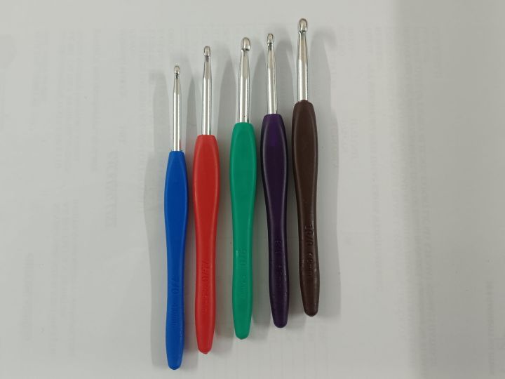 1pcs%20Crochet%20Hook%20Mix%20Size%202.5mm%20to%205.0%20mm%20Soft%20Handle%20Knitting%20Hooks%20Needles%20DIY%20Craft%20Yarn%20Sewing%20Needle%20-%20Image%207
