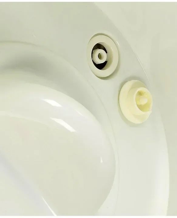 Baby%20Bath%20Tub%20Anti%20Slip%20with%20Drain%20Plug%20-%20Image%207