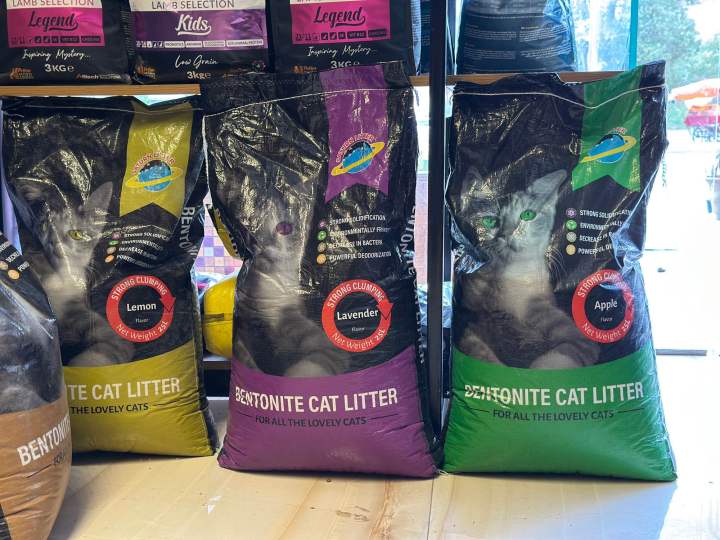 Saturn%20Bentonite%20Cat%20Litter%20(%20Coffee%20Lavender%20Lemon%20Apple%20)%2010L%20-%20Image%206