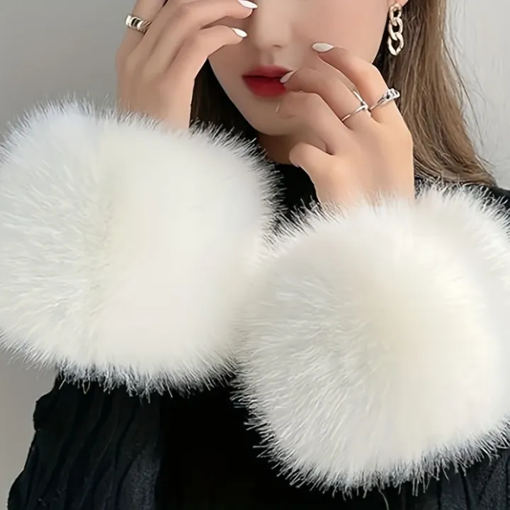 Elegant%20and%20soft%20artificial%20fur%20cuffs,%20elastic%20wrist%20warmers%20for%20autumn%20and%20winter%20cold%20protection,%20decorative%20wrist%20cuffs%20-%20Image%202