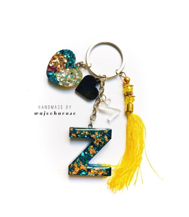 Resin%20keychain%20,%20Handmade%20custom%20keychain,3D%20letter%20Z%20,%20Alphabet%20A-Z%20-%20Image%204