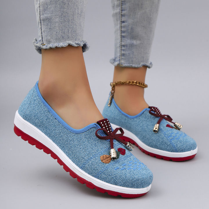 Spring%20New%20Women's%20Casual%20Sports%20Shoes%20Comfortable,%20Breathable,%20Lightweight,%20Wear%20Resistant%20Lazy%20Shoes,%20Soft%20Soled%20Flat%20Shoes%20-%20Image%204