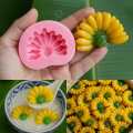 Fondant Mold, Banana Comb, Can Press Floating Lotus Flowers, F-17. 