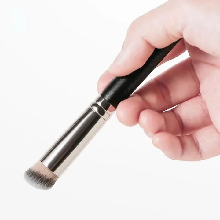 Foundation%20Concealer%20Brush%20Premium%20Contour%20Blusher%20Brushes%20Flawless%20Under%20Eye%20Dense%20Face%20Makeup%20Brush%20For%20Blending%20-%20Image%204