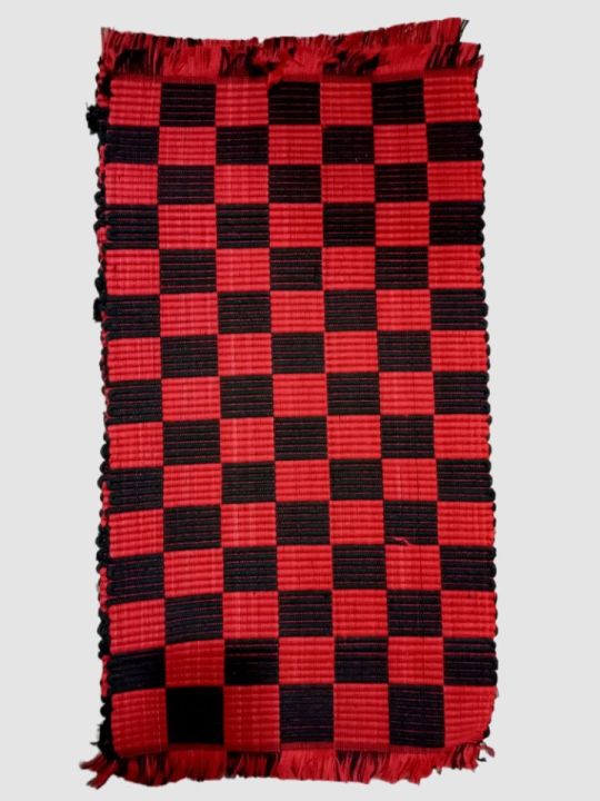 Paposh chess design is strong and durable 15 inches by 25 inches