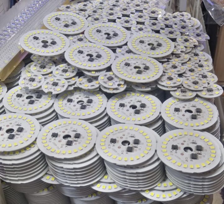 5w/9w/12W/15w/18w%20LED%20bulb%20Chip,%20with%20heatsink%20white/golden%201Pcs%20per%20lot%20Replacement%20chip%20for%20LED%20bulbs%C2%A0%20-%20Image%205