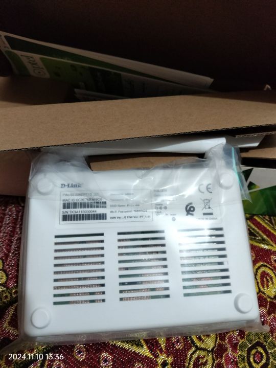 DLINK%20D226%20The%20DSL-226%20Wireless%20N300%20Dual-Band%20Gigabit%20ADSL2+/VDSL2%20Modem%20is%20a%20versatile,%20high-performance%20router,%20perfect%20for%20home%20and%20small%20offices.%20-%20Image%202