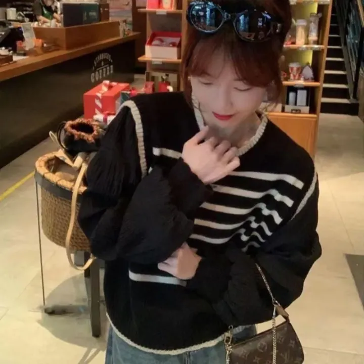 women%20Black%20and%20white%20striped%20fake%20two-piece%20knitted%20sweaters%20pring%20and%20autumn%20Korean%20soft%20glutinous%20pullover%20sweater%20female%20-%20Image%205