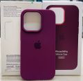 Silicone Case with MagSafe iphone 14 Pro - Deep Purple. 