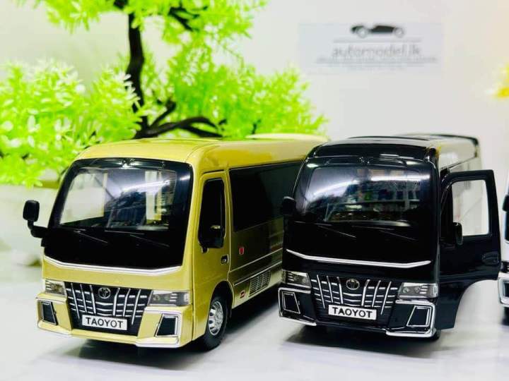 1:24%20Toyota%20Coaster%20Die%20Cast%20Bus.%20-%20Image%209