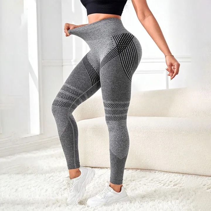 Knit%20Seamless%20Leggings%20Women%20Elastic%20High%20Waist%20Tights%20Gym%20Trainning%20Running%20Hip%20Lift%20Quick%20Drying%20and%20Breathable%20Yoga%20Pants%20-%20Image%205