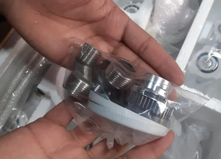 classic%20pvc%20head%20brass%20bath%20set%207%20piece%20complete%20with%20pipe%20shower%20-%20Image%208