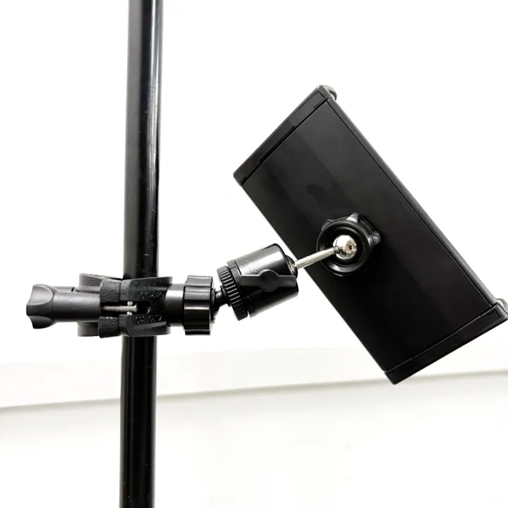 4.7-13.5"%20Tablet%20and%20Smartphones%20holder%20for%20Microphone%20Stand%20with%20360-Degree%20Rotable%20Swivel%20Mount%20for%20Music%20Sheet%20Live%20Streaming%20-%20Image%202