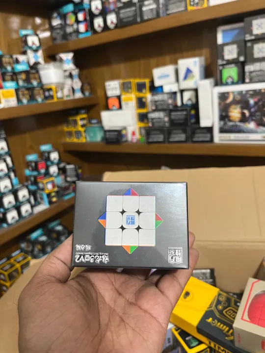 Moyu%20Meilong%203x3%20Magnetic%20v2%20Rubik's%20Cube%20Best%20Budget%20Magnetic%20puzzle%20-%20Image%203