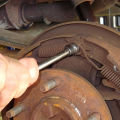 Drum brake spring clamp, spring disassembly clamp, disassembly and assembly drum brake adjustment and maintenance tool.